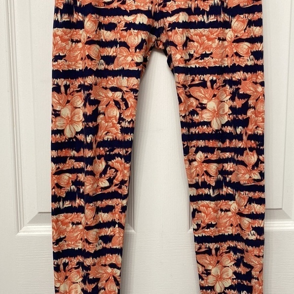 🔥 5/$25 LuLaRoe Leggings - Picture 3 of 11